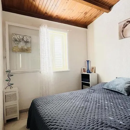 Apartmán T3 Boug 15 *