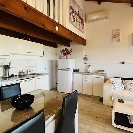 T3 Boug 15 * Lumio (Corsica)