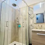 Apartman T3 Boug 15 *