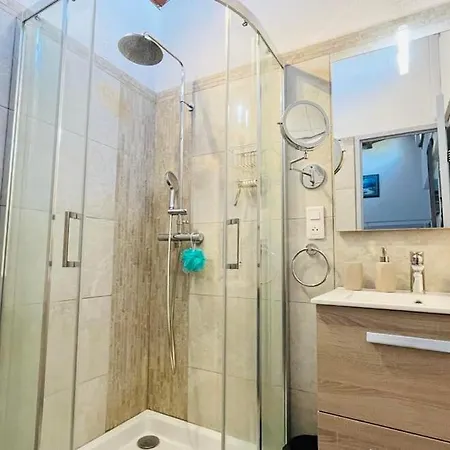 Boug 2 Apartment *